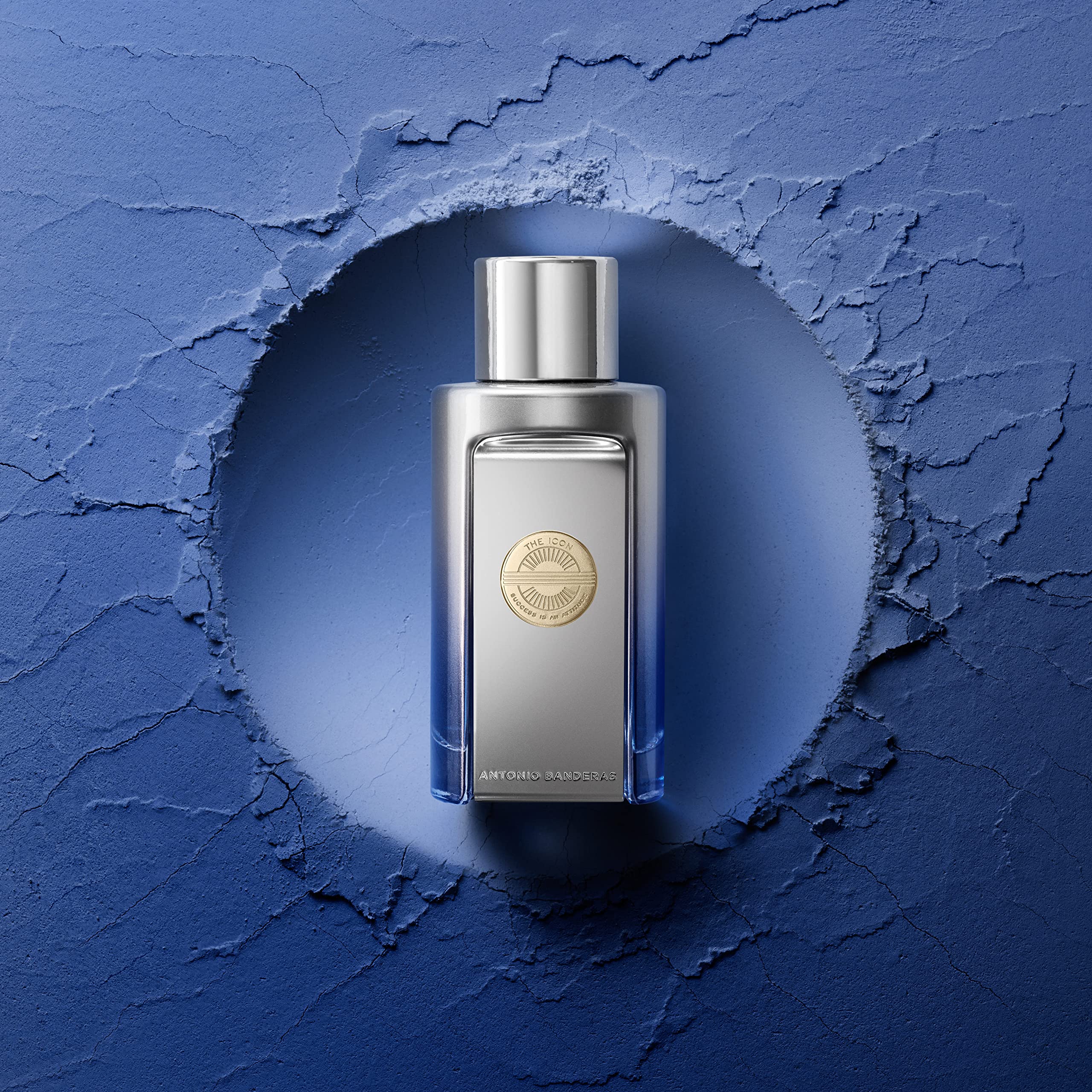 Elegant box packaging of Banderas Icon Elixir enhances gift-ready feel.