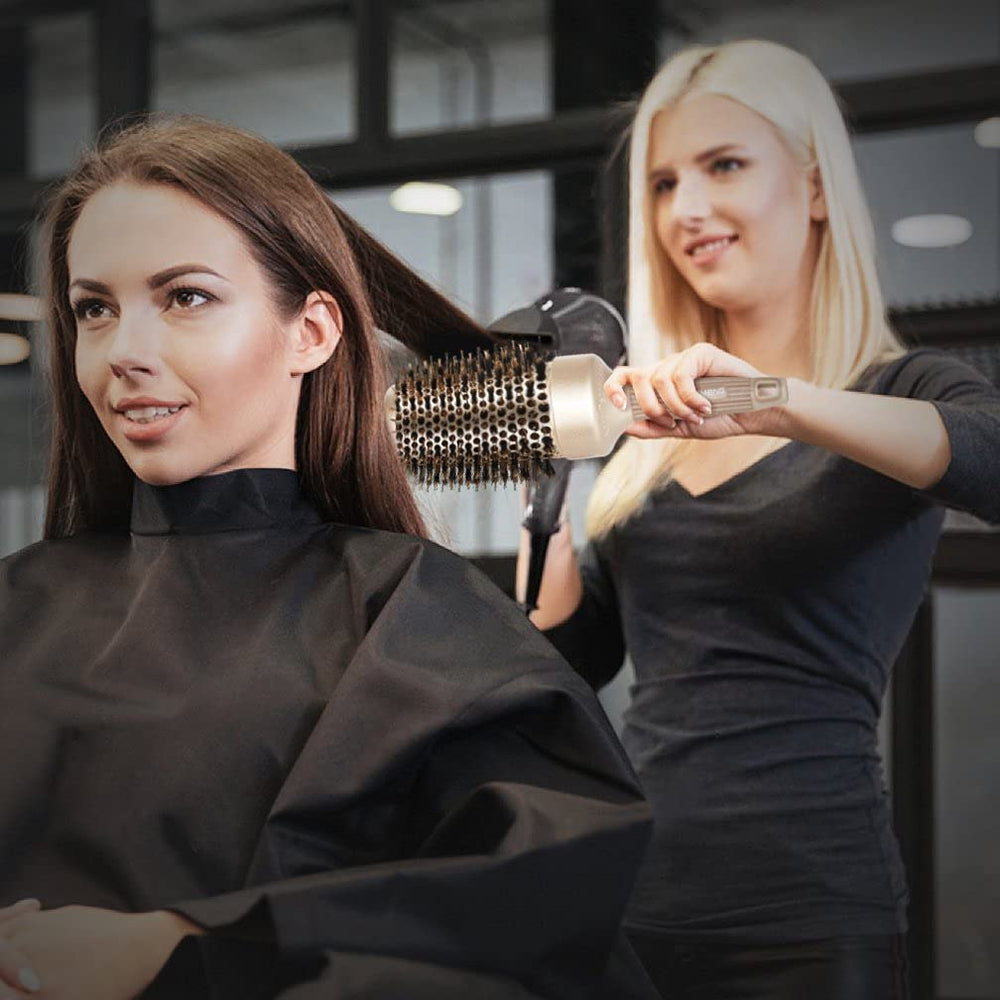 Bangmeng boar bristles protect hair and glide smoothly.