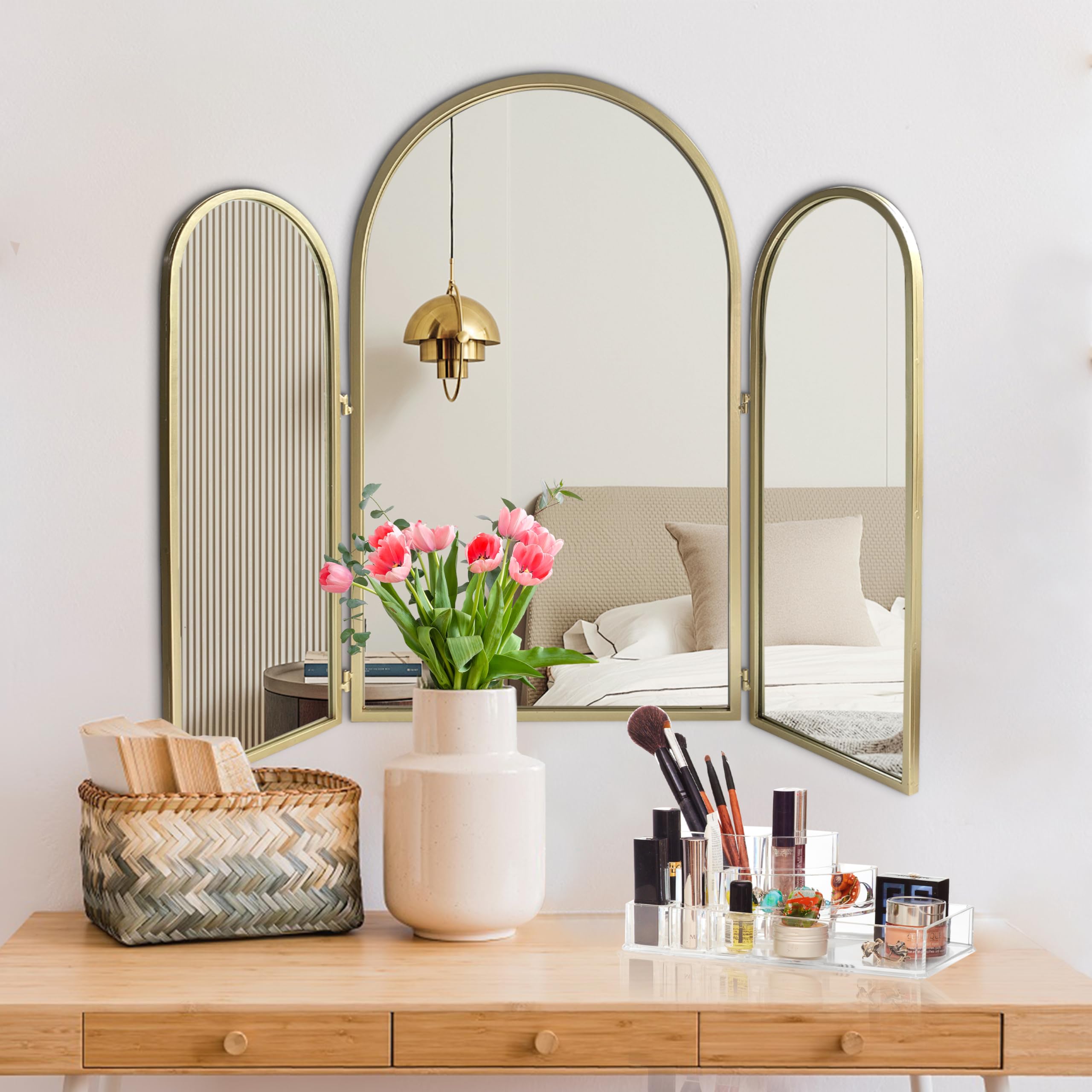 BAODANFU golden arch frame close-up shows luxe décor and reflection