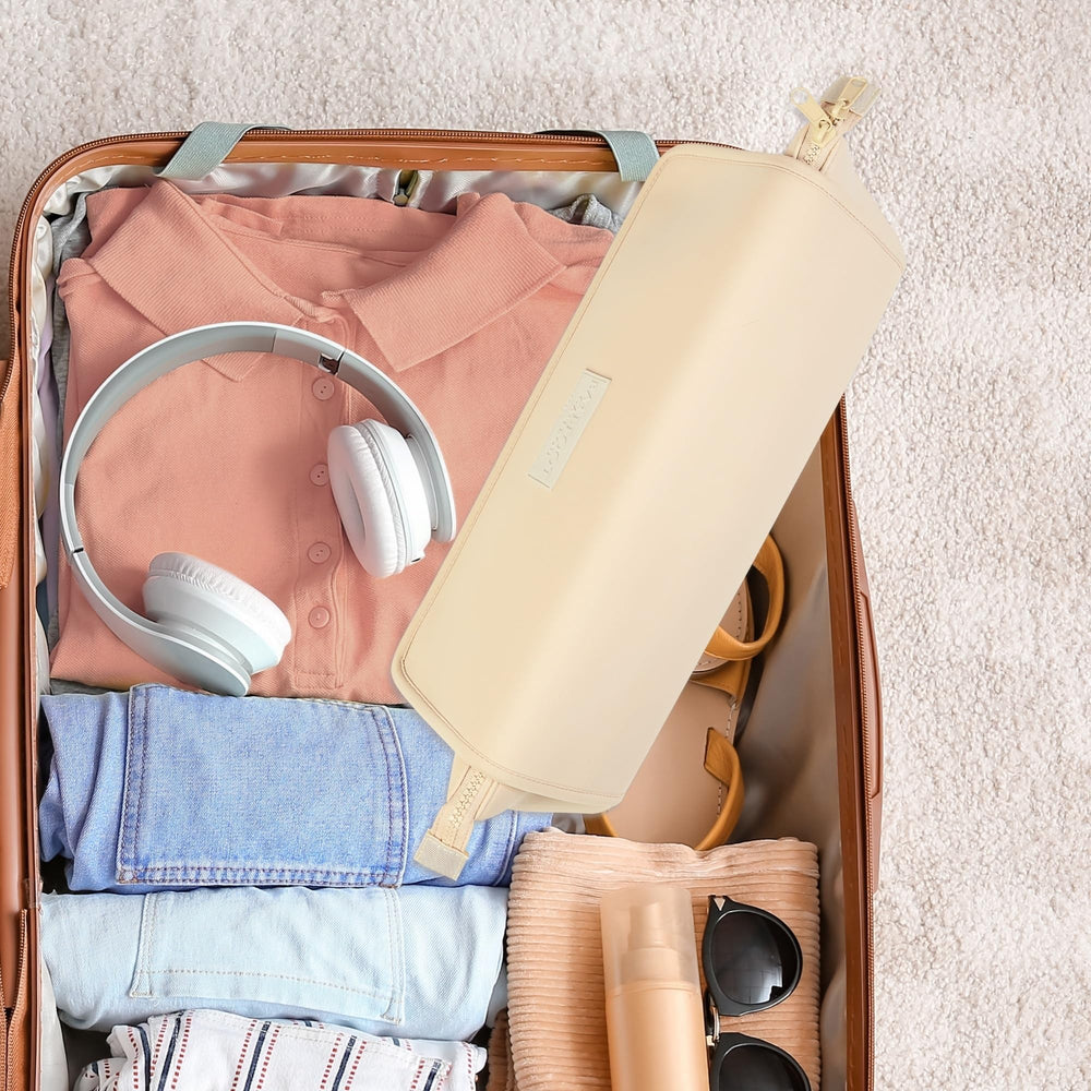 Barefoot Caribou magnetic closure ensures secure, quick access during travel.