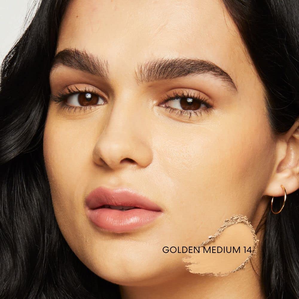 bareMinerals Original Loose Powder Foundation swatch on skin demonstrates buildable coverage.