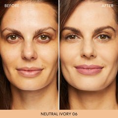 bareminerals Original Loose Powder Foundation SPF15 Ivory 06 swirl-dip demonstrates buildable coverage without clogging pores.