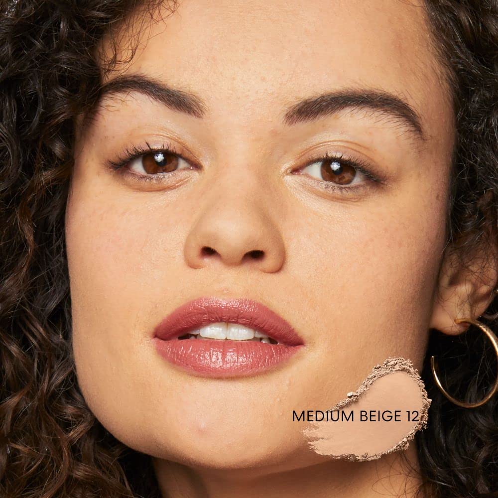 bareMinerals Original Matte Foundation SPF 15 brush-application shows easy, seamless blending.