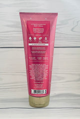 Bath and Body Works Champagne Toast cream close-up highlighting rich hydration.