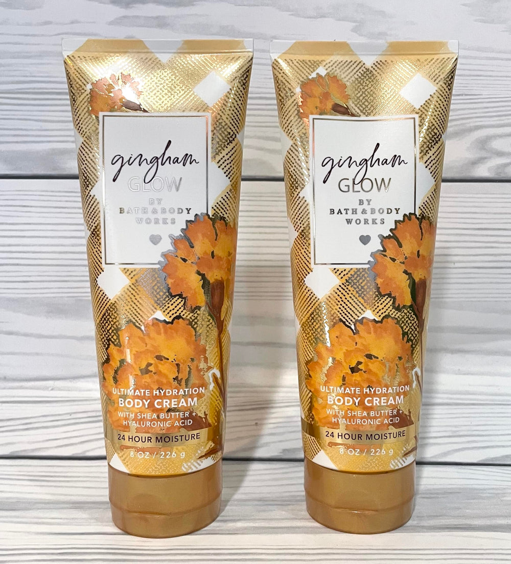 Bath & Body Works Gingham Glow cream texture close-up for moisture.