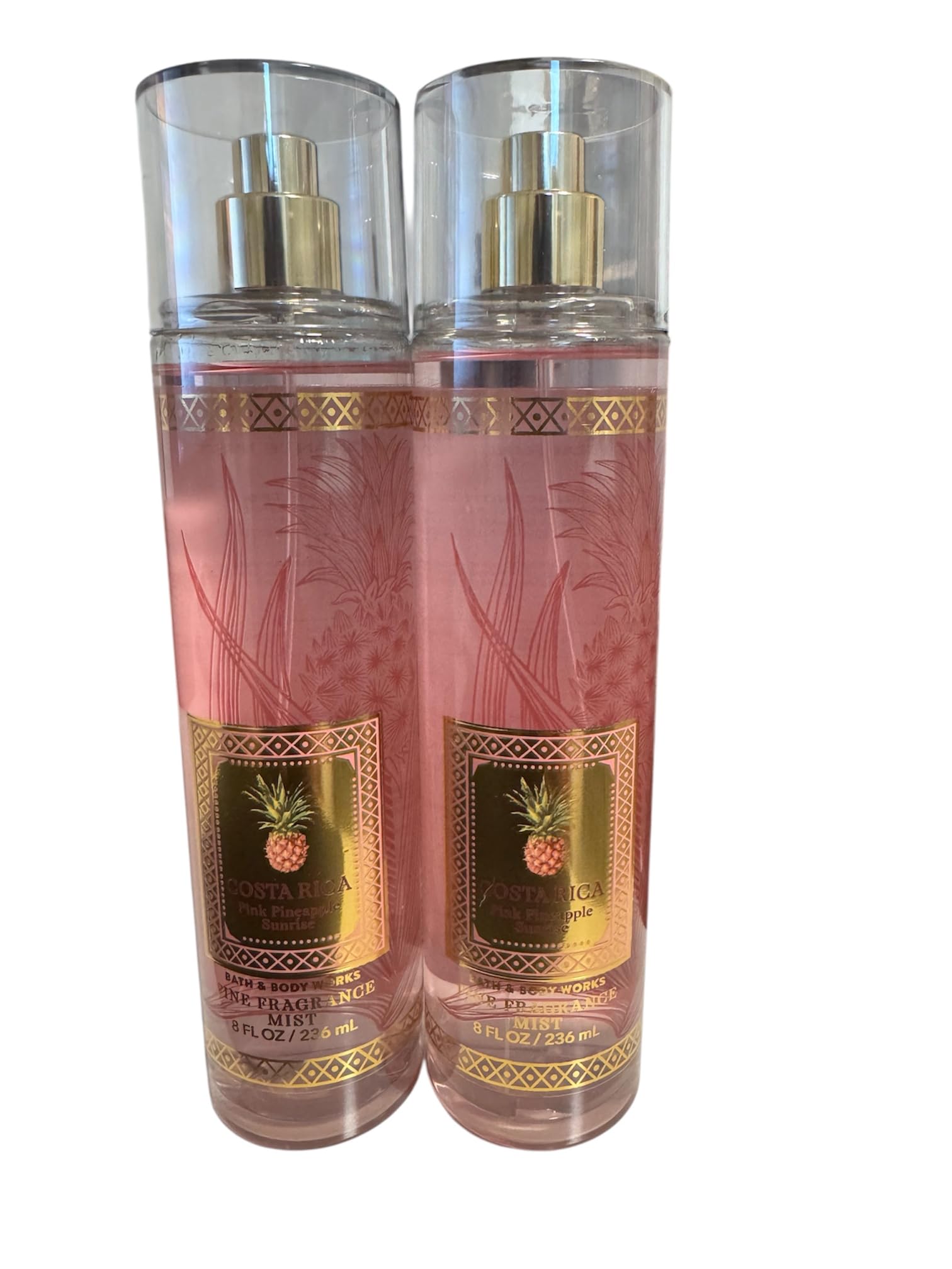 Bath and Body Works Pink Pineapple Sunrise spray application shows a light tropical scent for casual wear