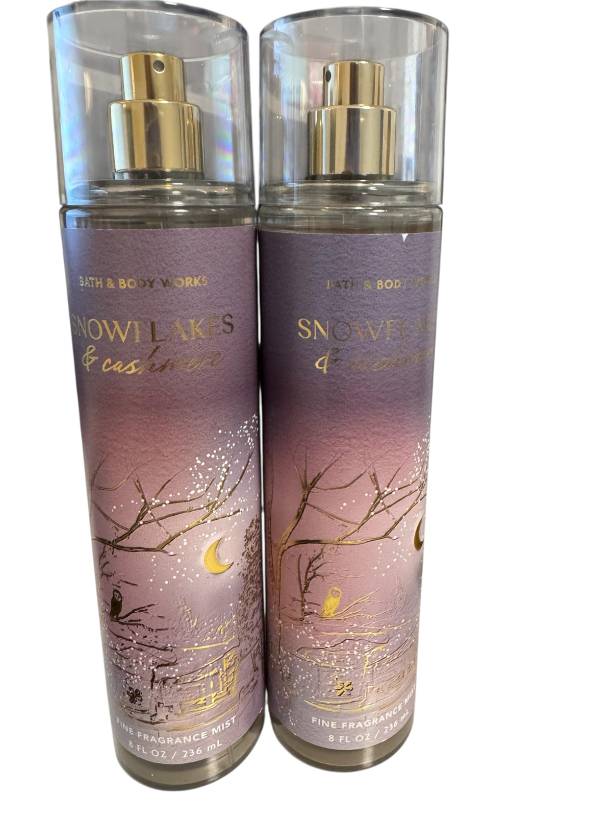 Bath & Body Works Snowflakes & Cashmere 8oz bottle pour for everyday wear and light scent