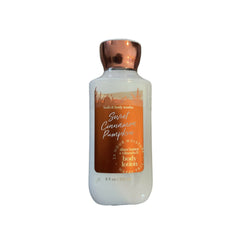 Bath & Body Works Sweet Cinnamon Pumpkin gift-set packaging showcases a cozy autumn presentation.