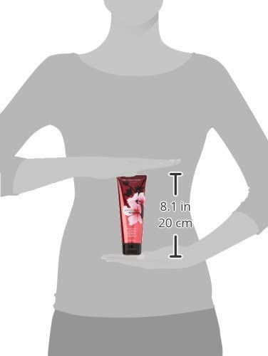 Bath & Body Works Ultra Shea Cream lid close-up illustrating creamy, non-greasy texture