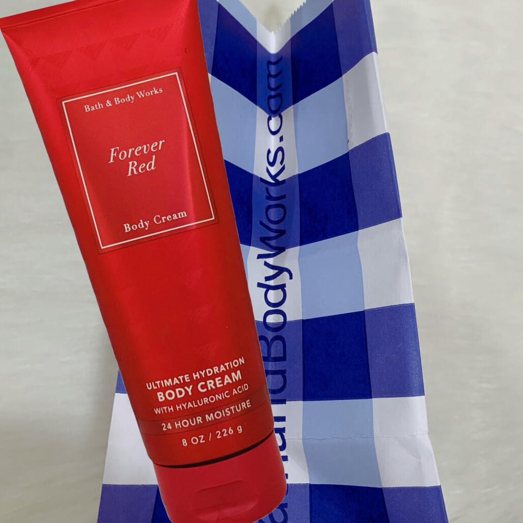 Bath & Body Works Forever Red formula includes aloe and cocoa butter for soothing hydration