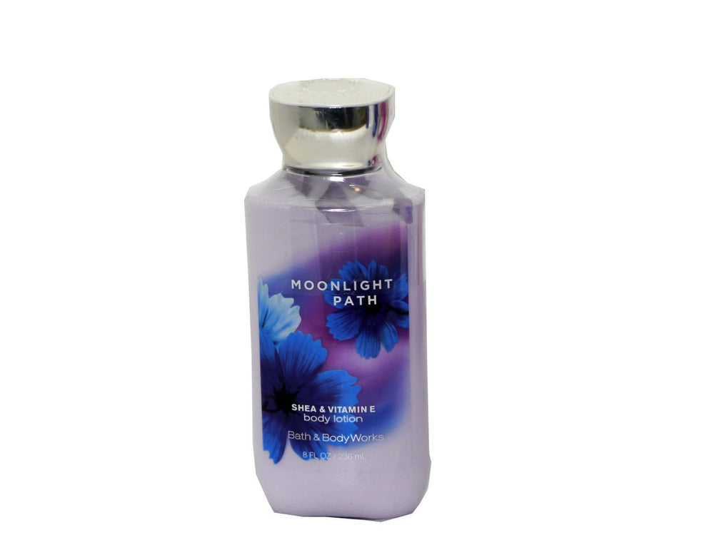 Bath & Body Works Moonlight Path Shower Gel with a rich lather for a refreshing cleanse.