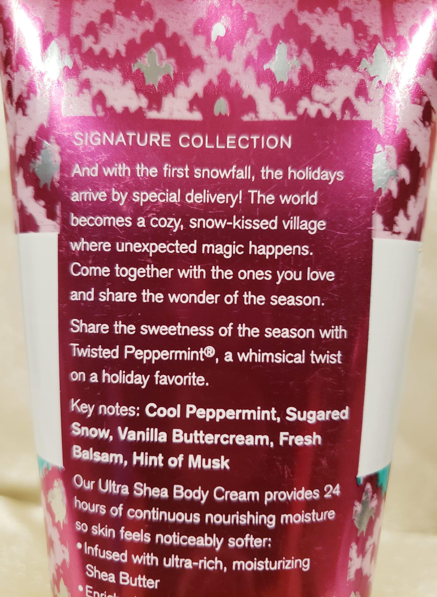 Bath & Body Works Twisted Peppermint lid close-up.