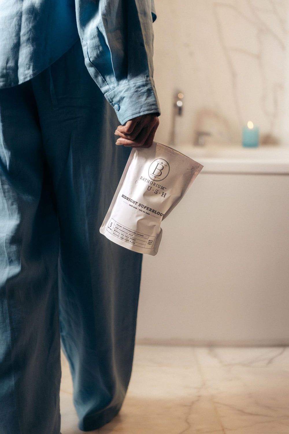 Bathorium Midnight Superbloom CrushDead Sea salt crystals suggest mineral-rich pampering.