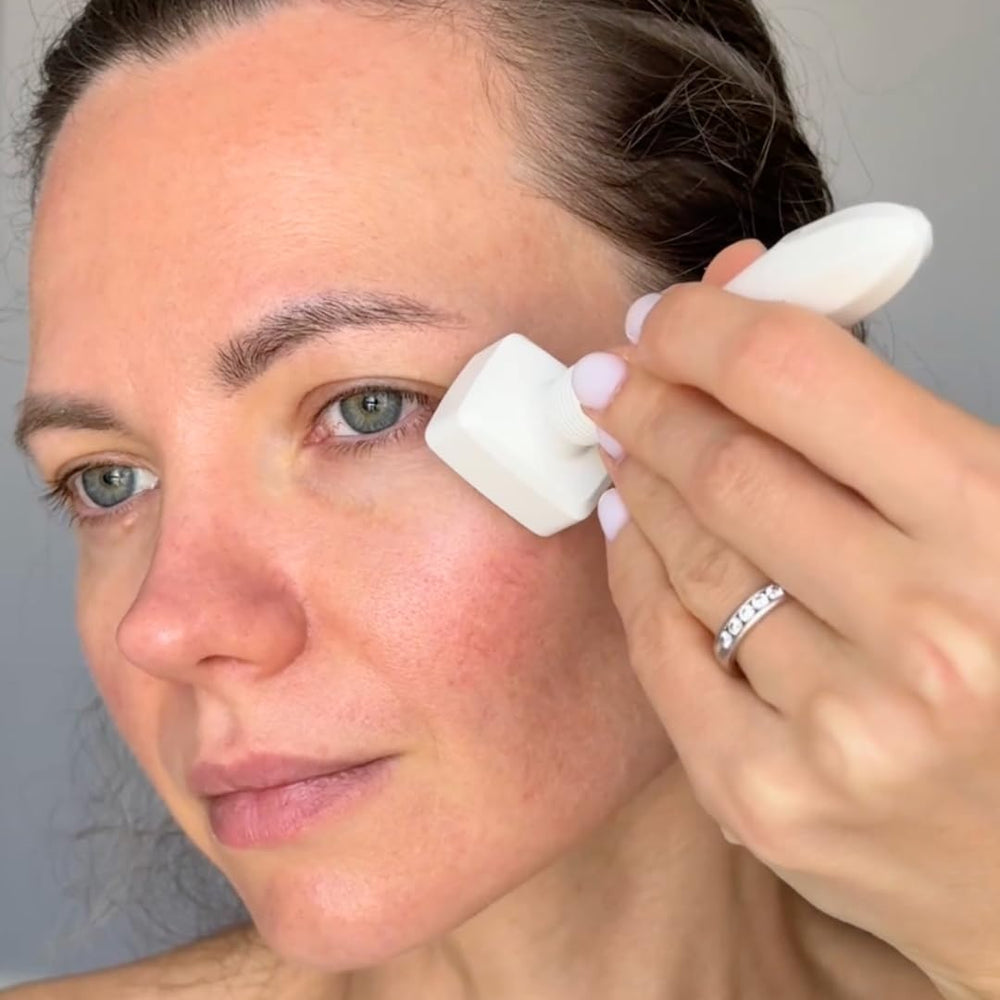 Beautimate Derma Stamp cleaning process highlights easy at-home maintenance.