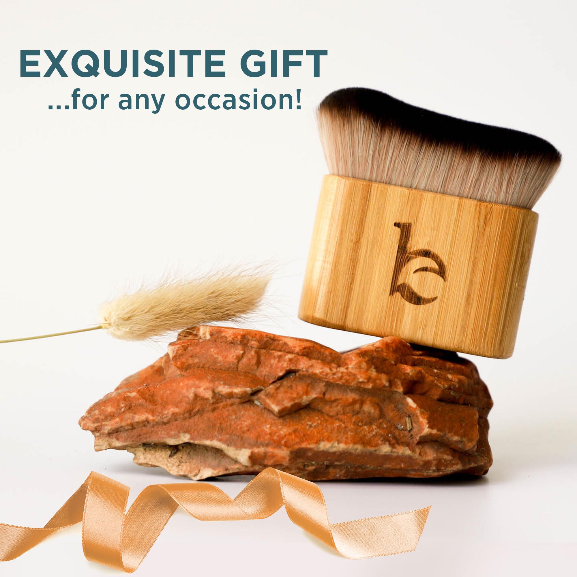 Beauty by Earth Ultra Soft Self Tanner Brush beginner-friendly blending tool.