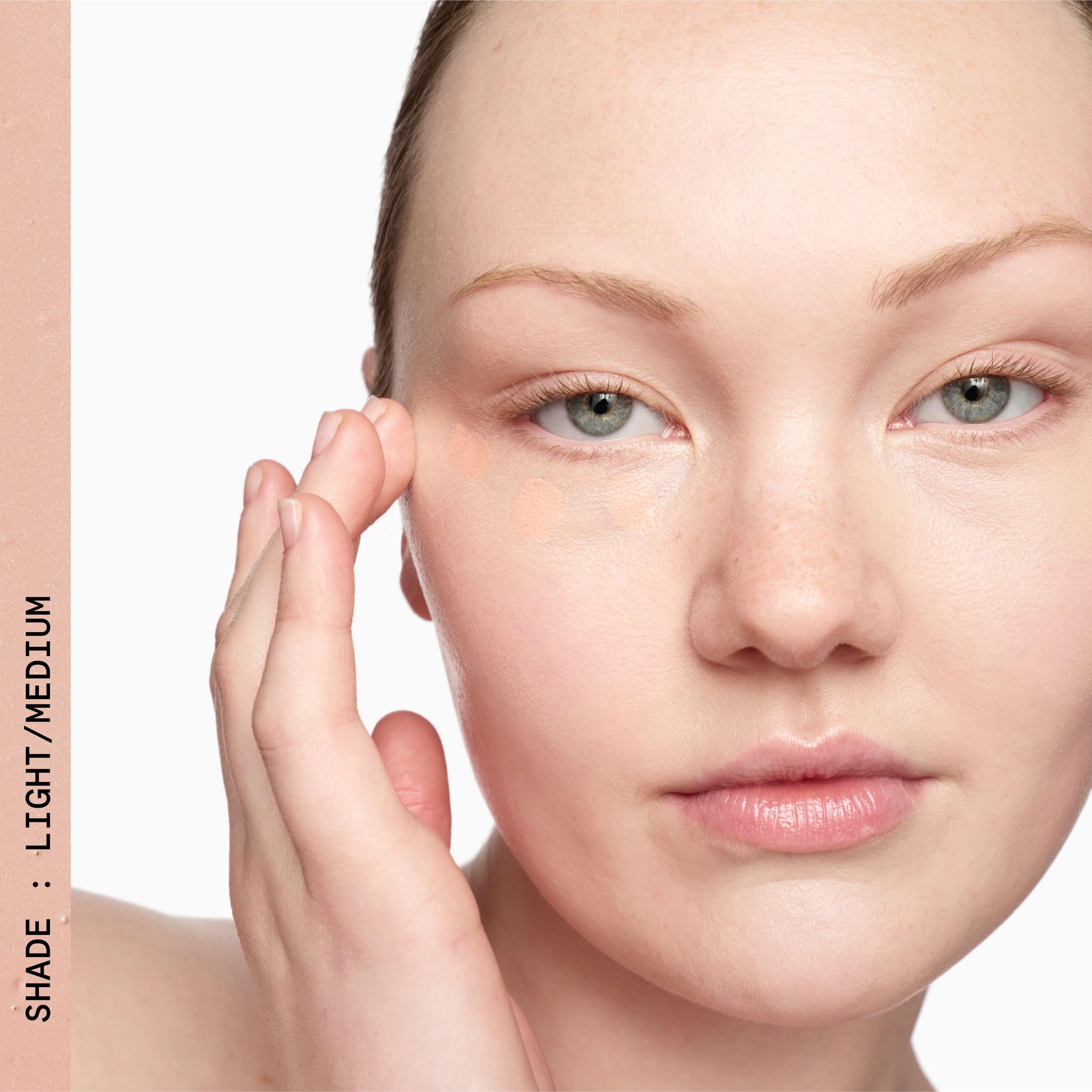 Beauty Pie Superluminous Under-Eye Genius Corrector blending on skin for natural finish