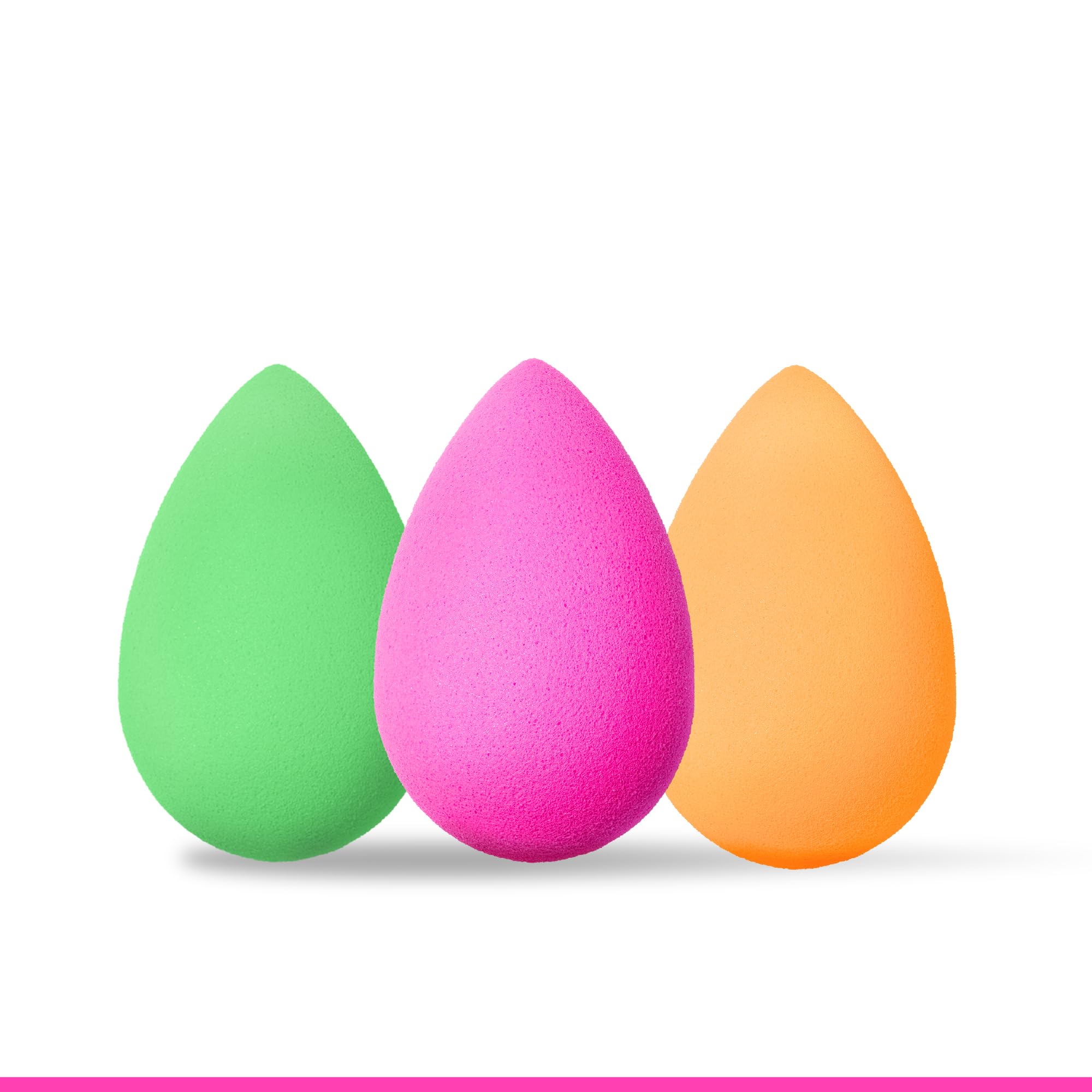Beautyblender Bouncehaus second blotterazzi compact for touch-ups on the go.