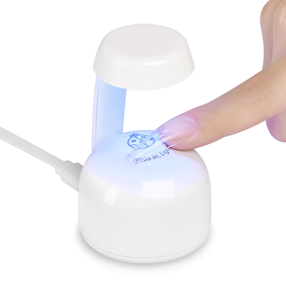 Beetles Mini UV Light travel-friendly mini lamp for quick touch-ups.