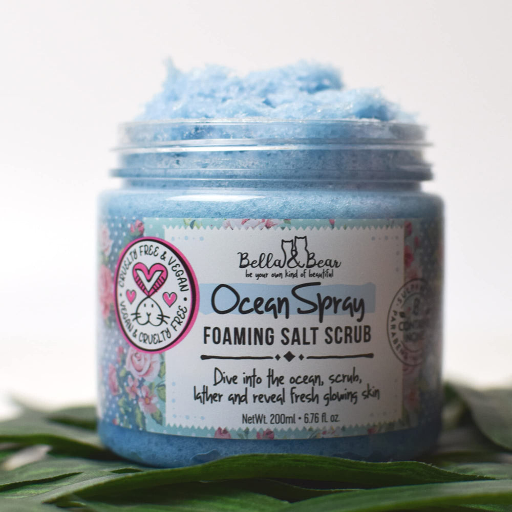 Bella & Bear Ocean Spray Scrub jar label highlighting vegan-friendly claim.