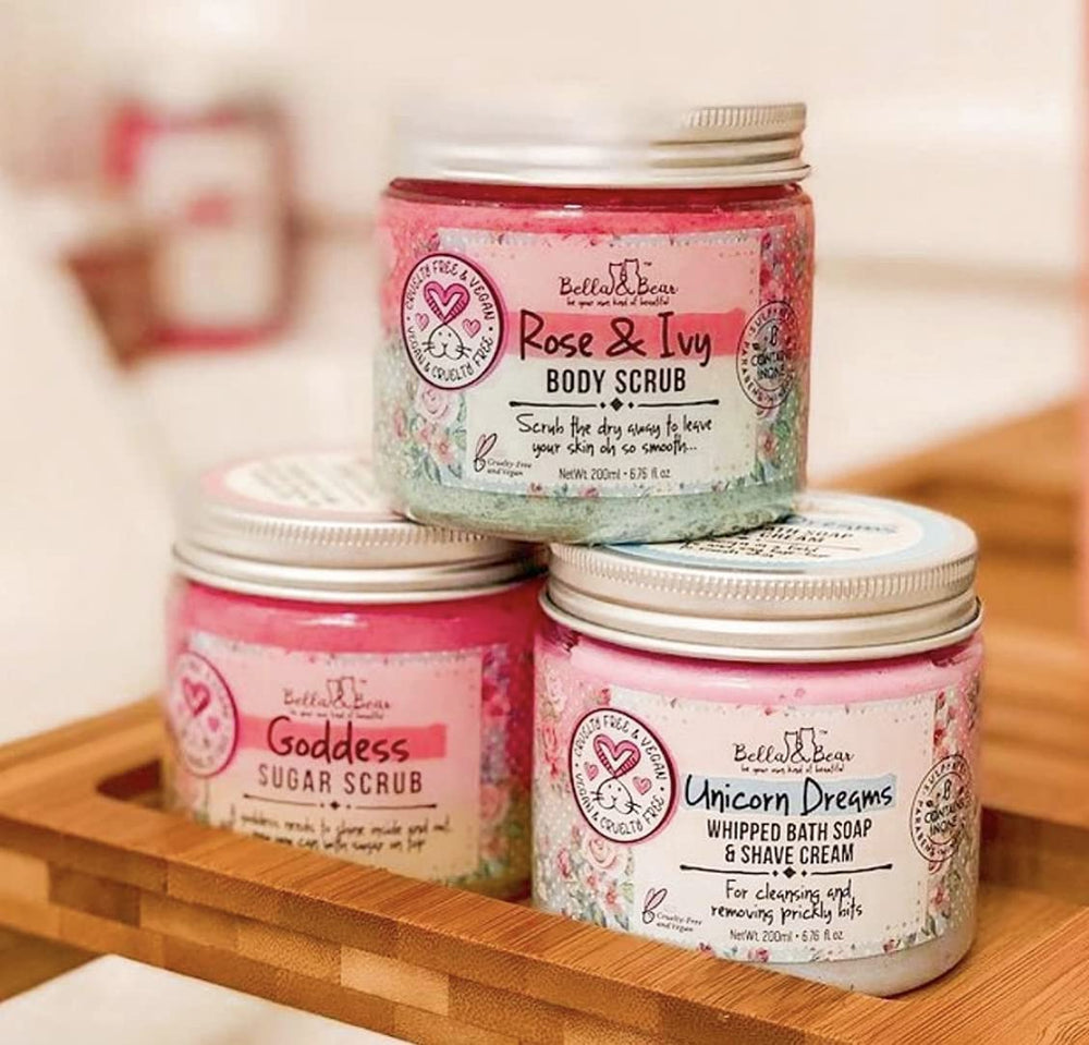 Bella & Bear Unicorn Dreams whipped soap foam forms a creamy lather for refreshing showers.