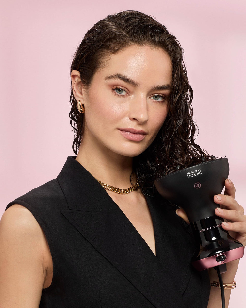 Bellissima Diffon frizz-defeat and shine boost during quick at-home routines or travel.