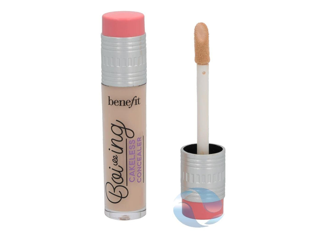 Benefit close-up of cushion tip applicator demonstrating precise, mess-free application benefit