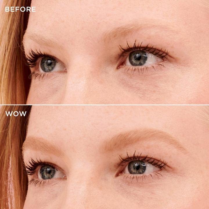 Benefit Gimme Brow tip close-up showing fibers for natural hairlike strokes
