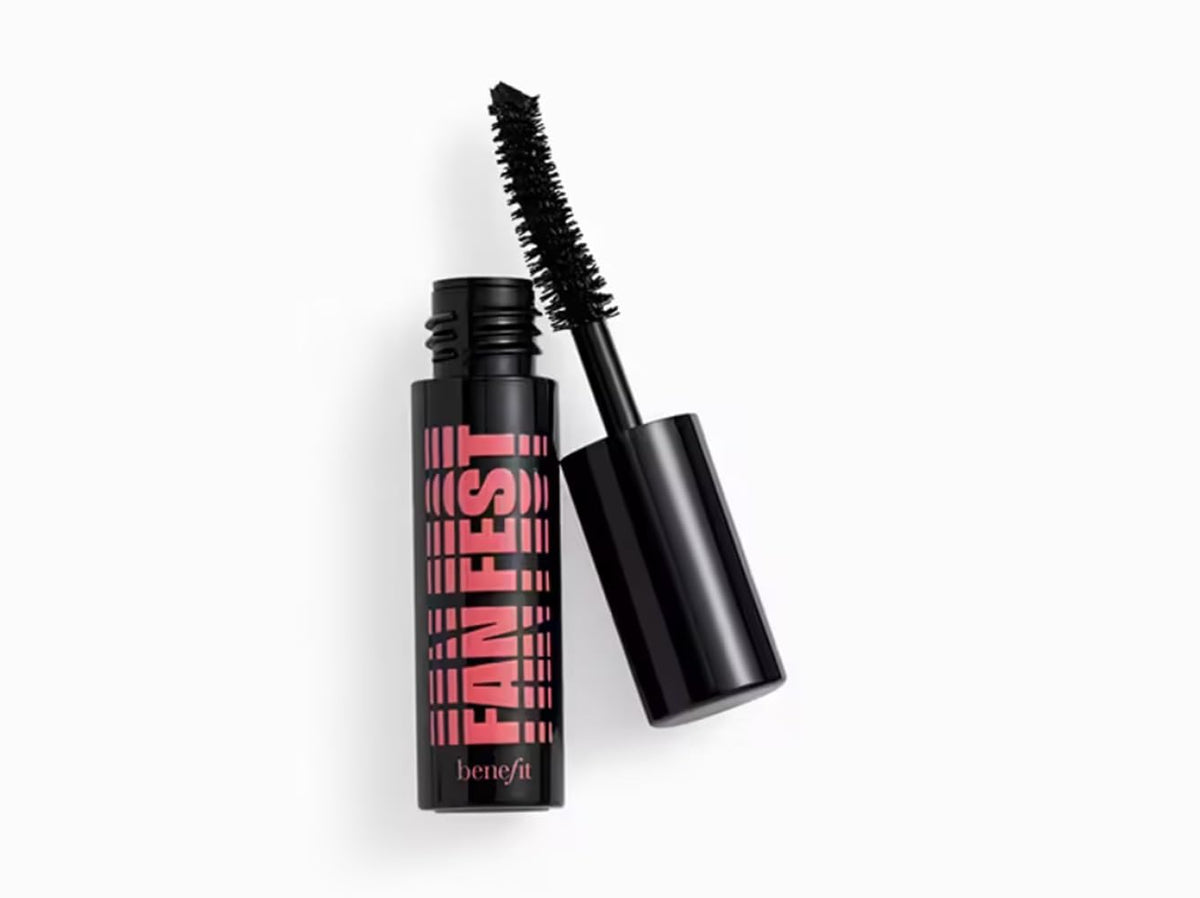 Benefit mini fan fest front packaging showing compact mascara for travel convenience