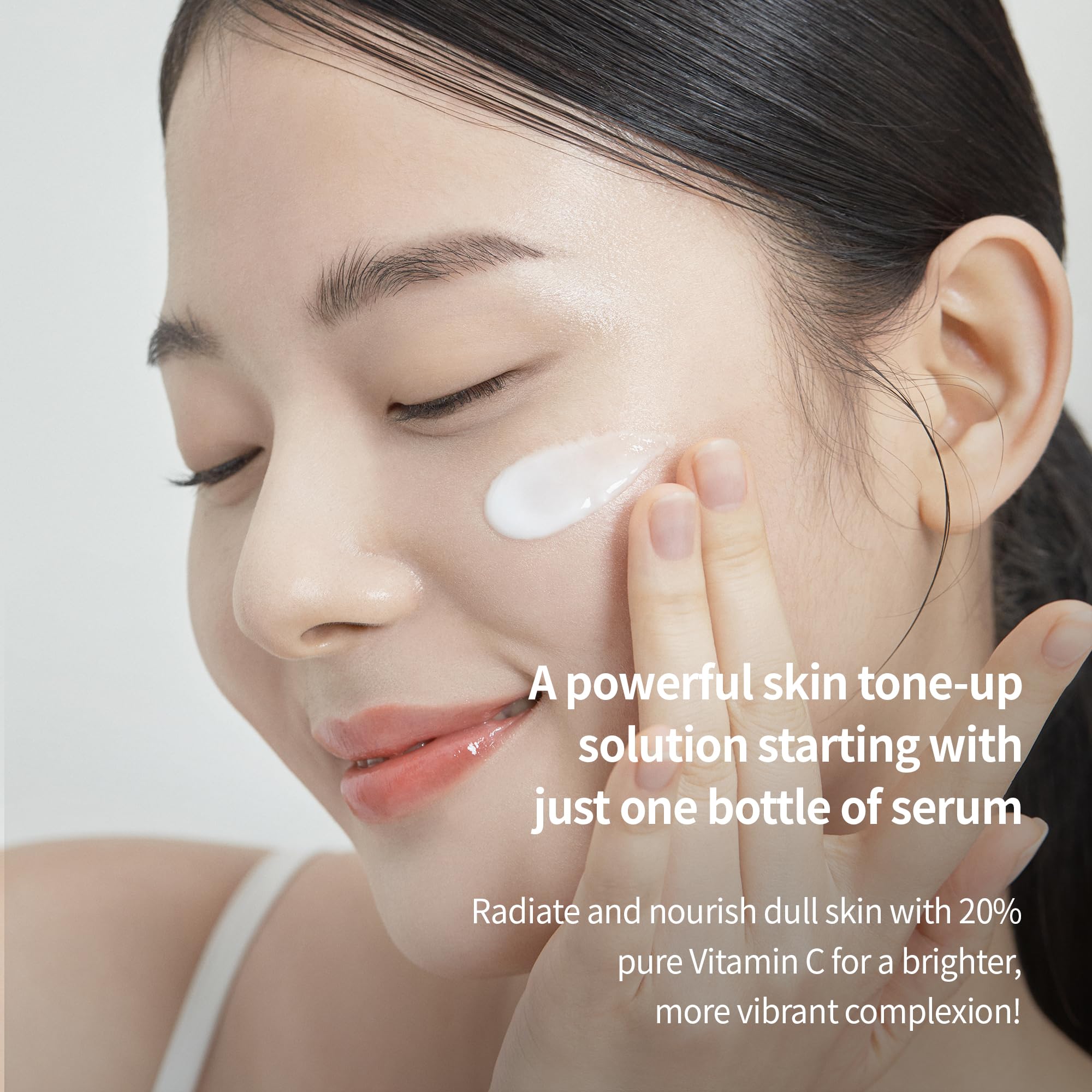 BENTON Vitamin C Serum cream-like texture yields a mild warmth on application.