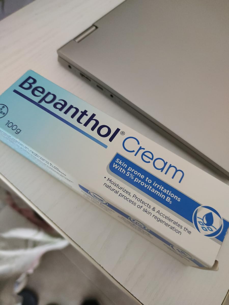 Bepanthol non-greasy finish conveys clean, comfortable wear