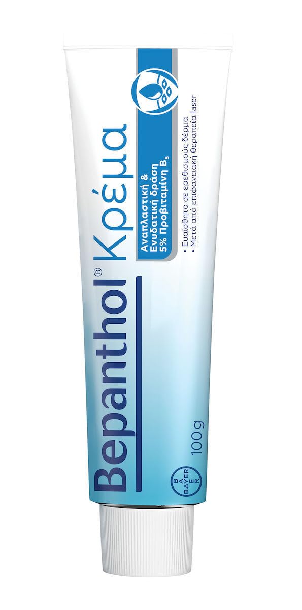 Bepanthol quick absorption texture demonstrated on skin