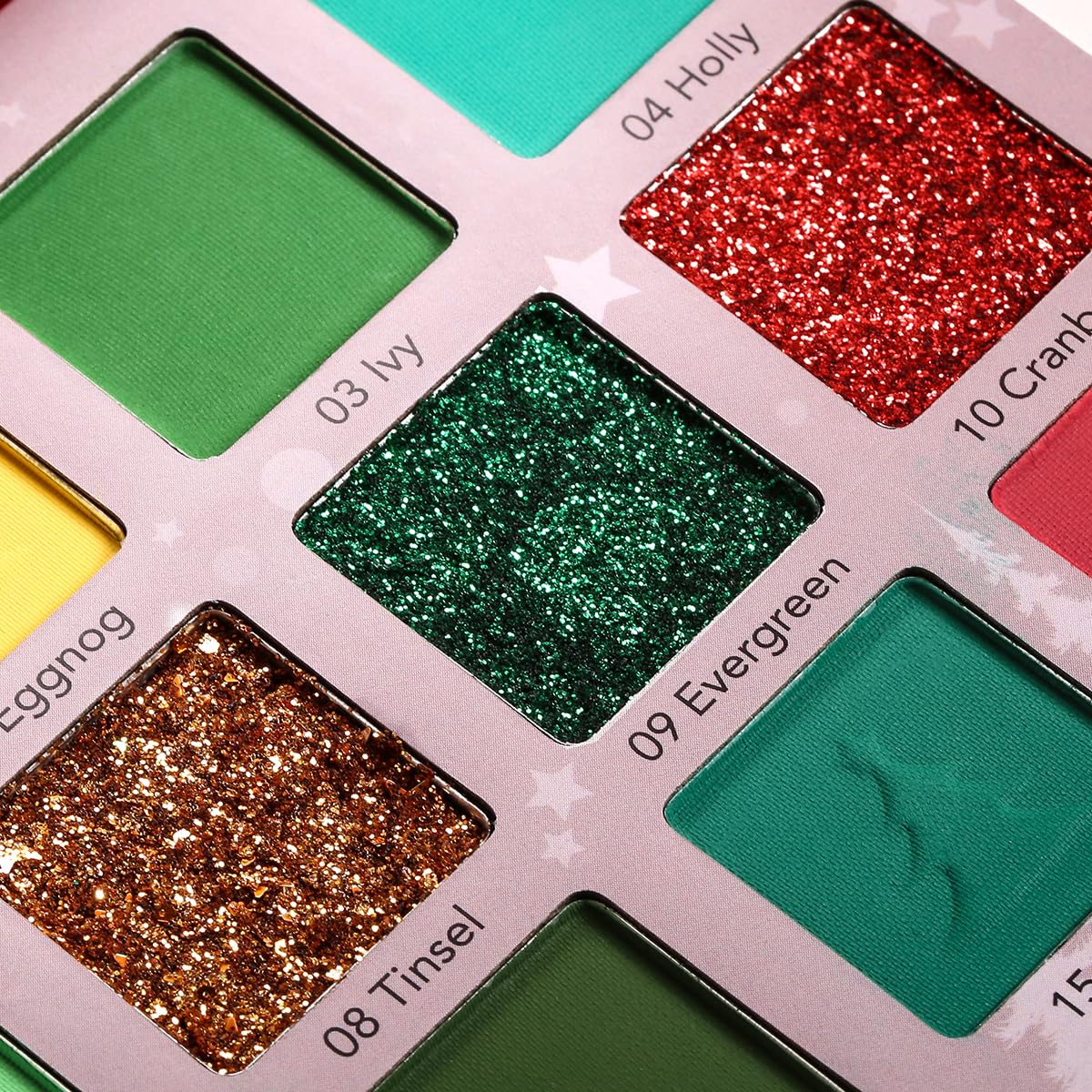 BEUSELF Green Red Eyeshadow Palette cosplay and holiday look inspiration