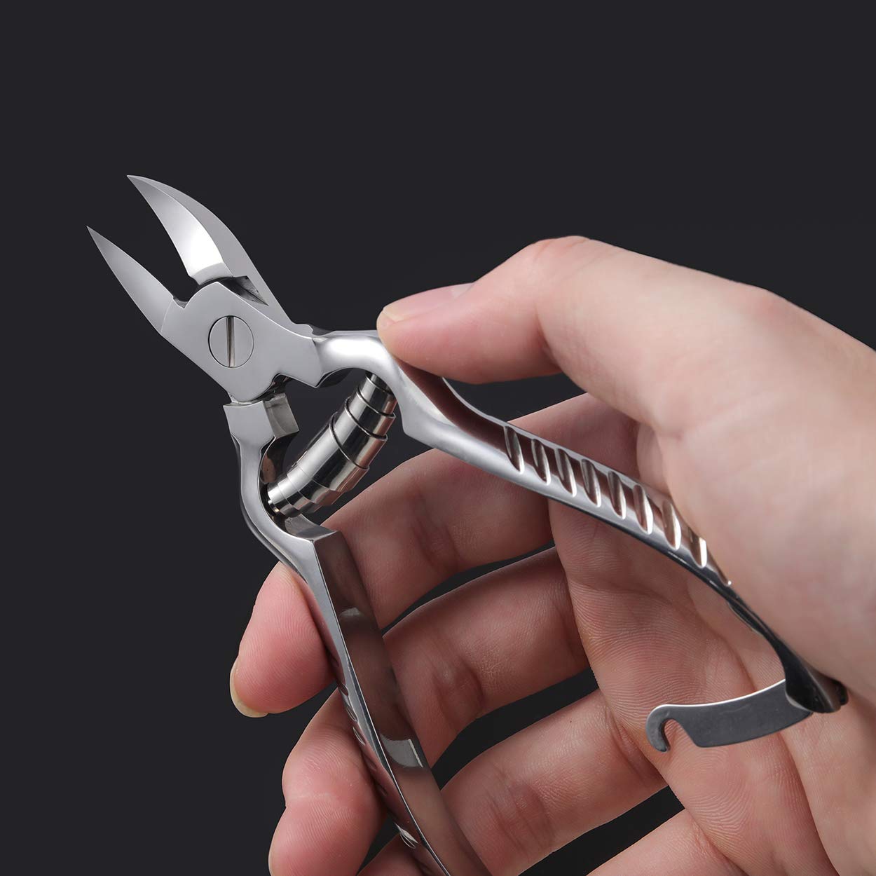 BEZOX heavy-duty tool handles thick nails with confidence.