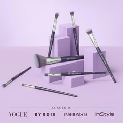 BK Beauty Angie Hot & Flashy lid shader for precise eyelid color and blending.