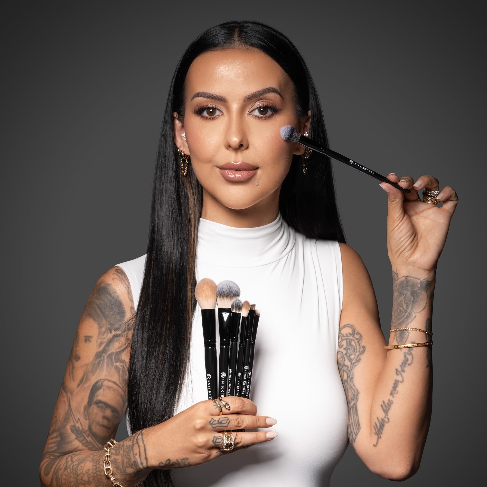 BK BEAUTY Nikki La Rose N14 small-areas focus for powder setting precision.