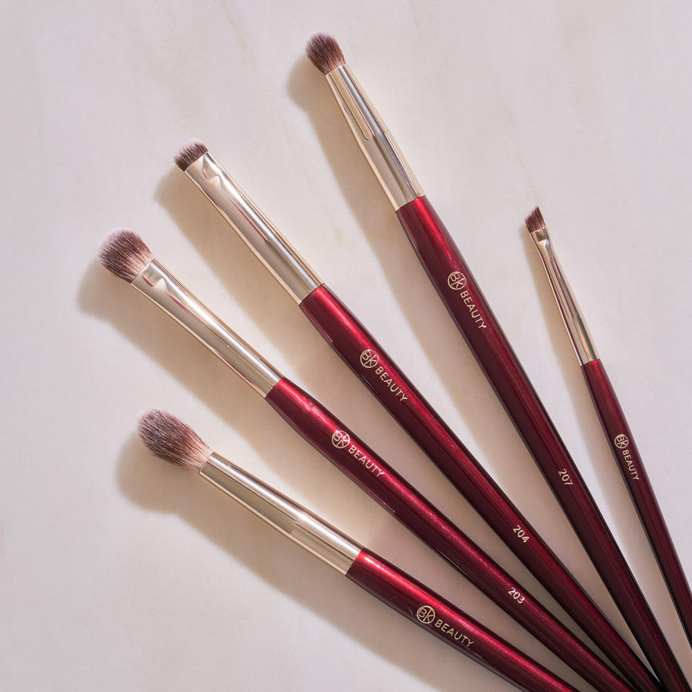 BK Beauty soft synthetic brush fibers close-up for gentle pigment pickup.
