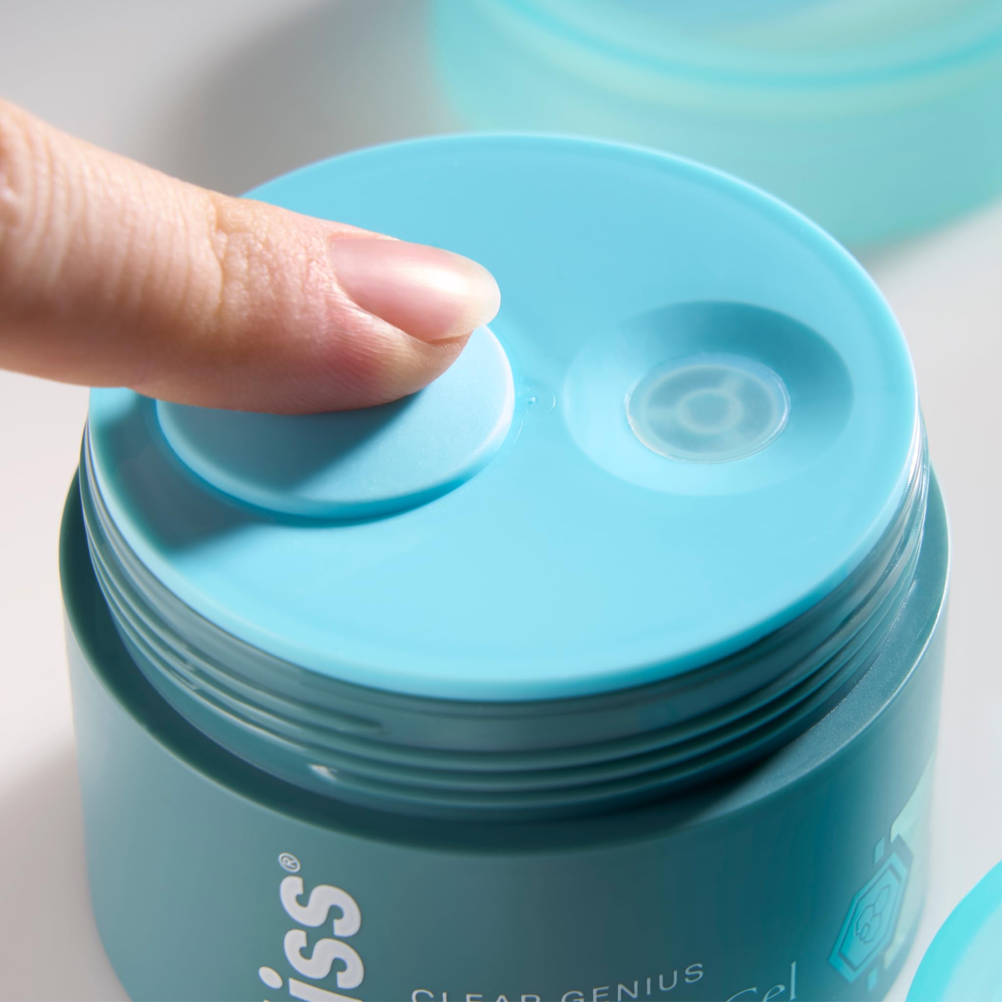 Bliss Clear Genius Gel Moisturizer with salicylic acid helps unclog pores