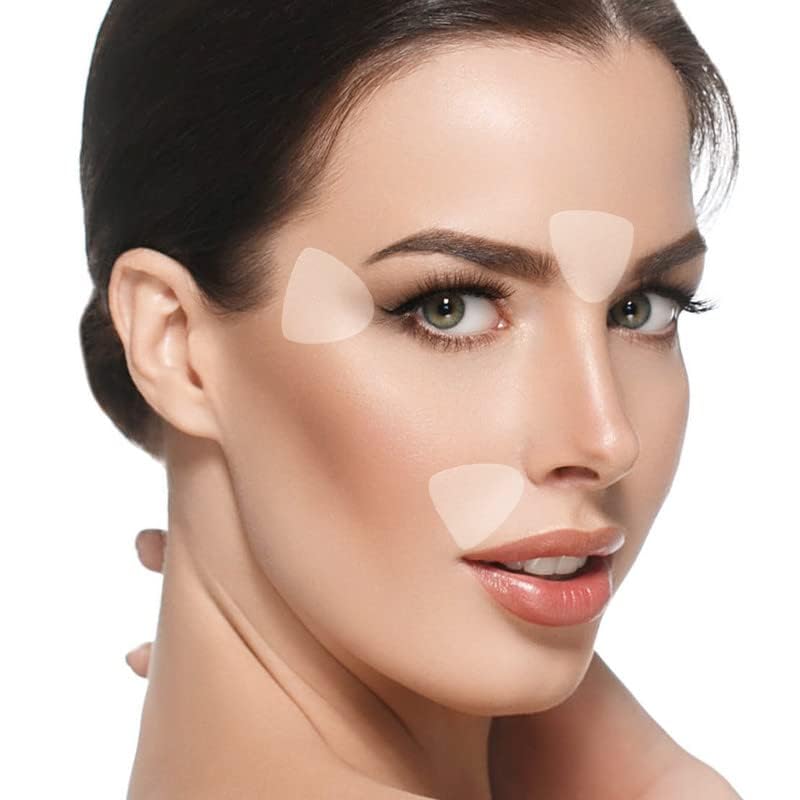 BLUMBODY eye-area patches close-up on skin showing discreet design