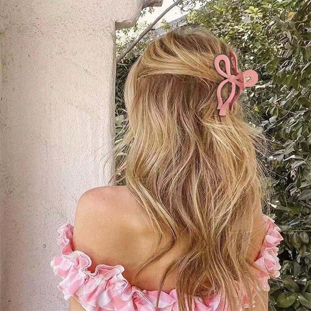 Bmobuo romantic hairstyle setting demonstrates versatile styling for date night.