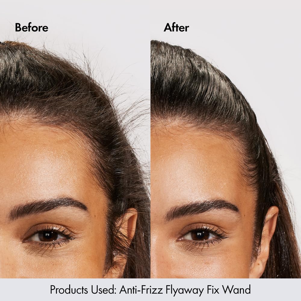 BONDIBOOST Humidity-ready look shows frizz control on-the-go for challenging environments.