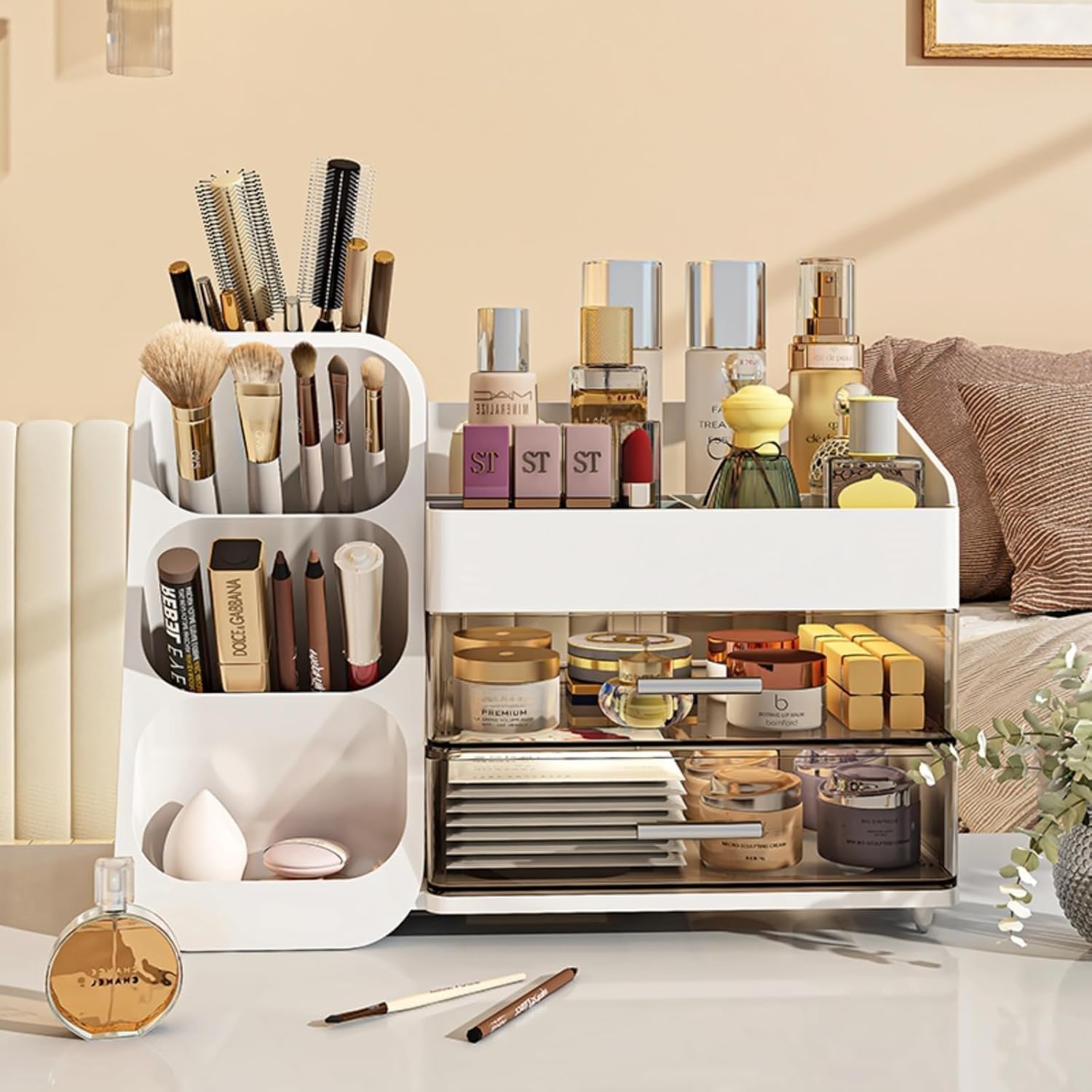 Booklov makeup organizer top view shows organized surface for brushes and palettes.