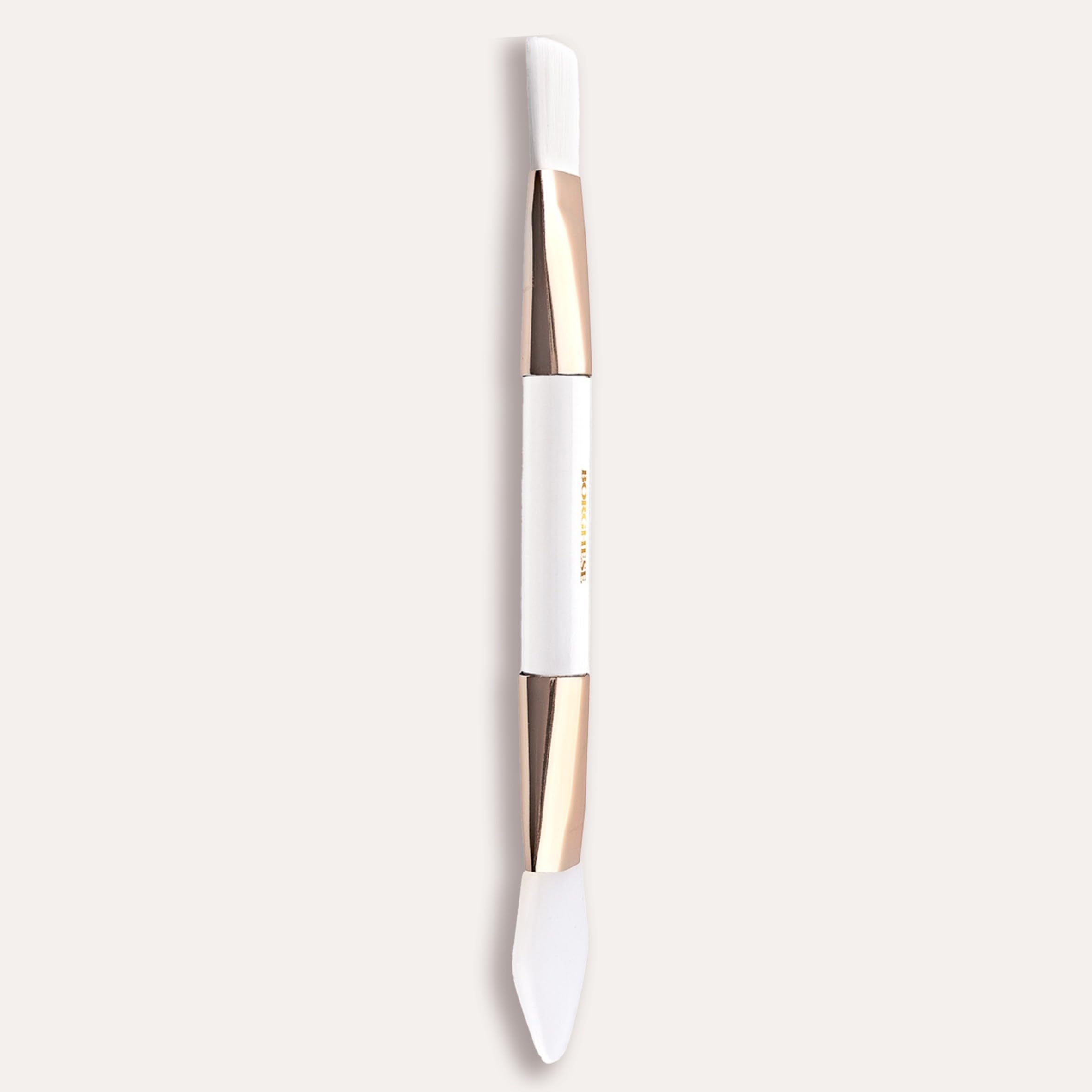 Borghese Deluxe Mask Applicator air-dry-flat design preserves bristle shape.