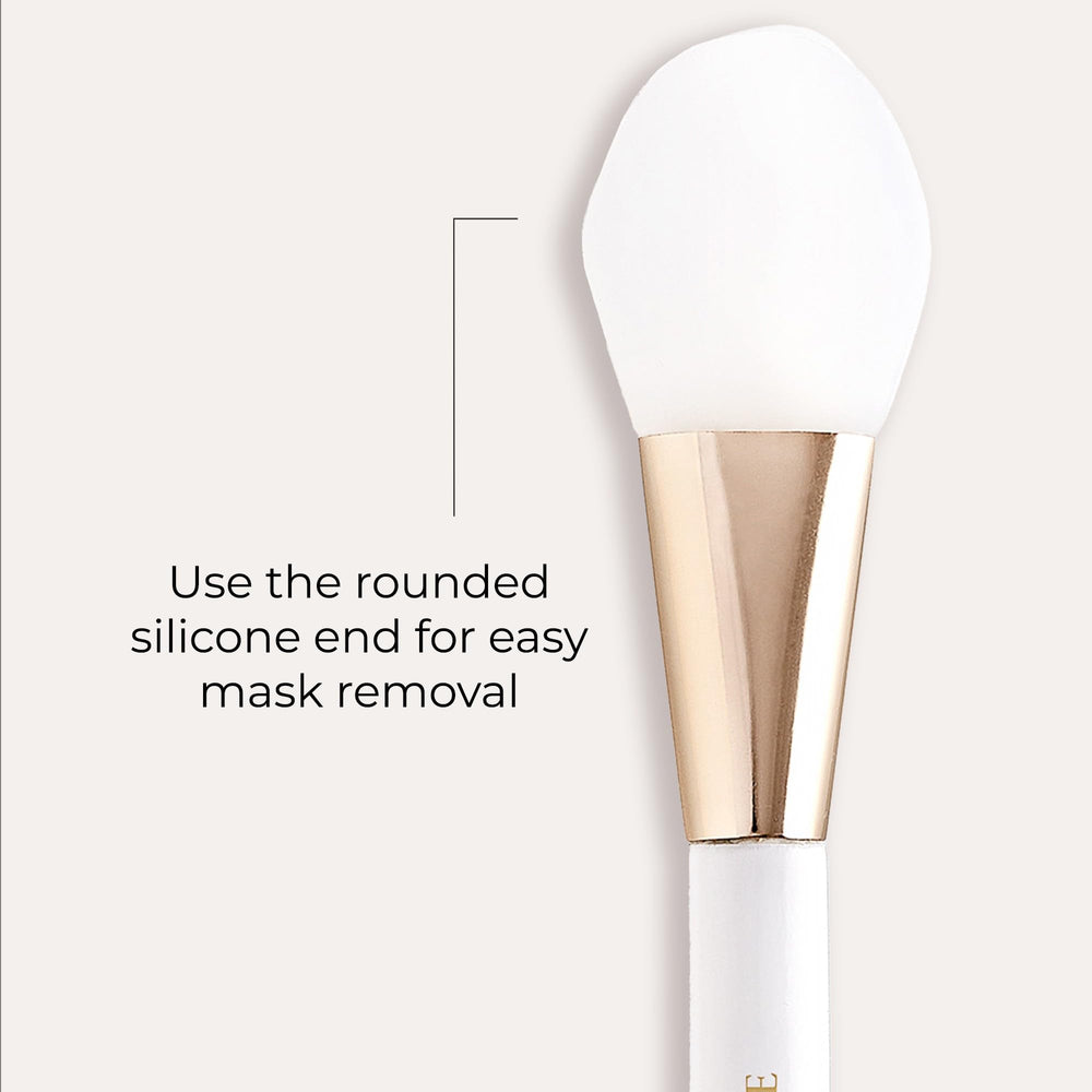 Borghese Deluxe Mask Applicator apply thick layer for even facial and body coverage.