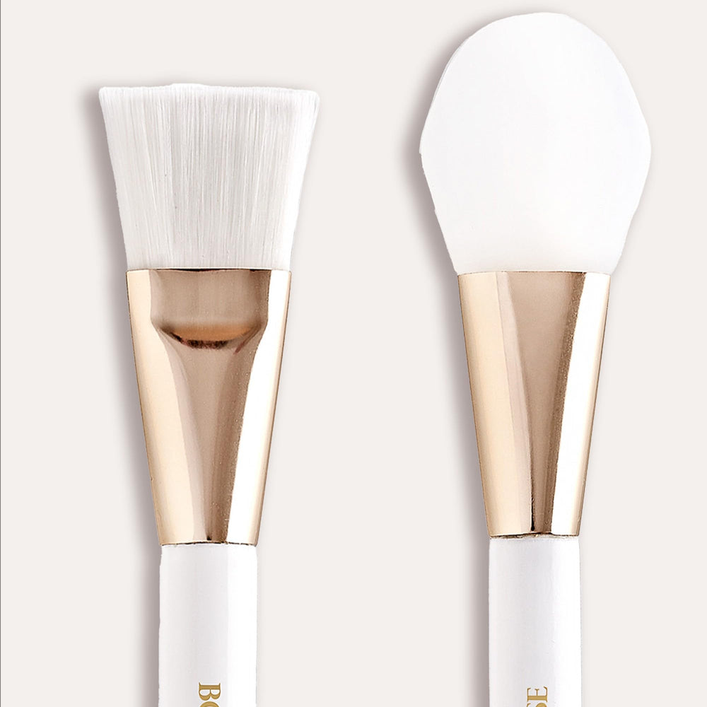 Borghese Deluxe Mask Applicator rinse for hygienic reuse with warm water.