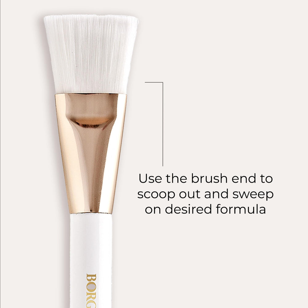 Borghese Deluxe Mask Applicator silicone-tip removal for gentle, clean removal.