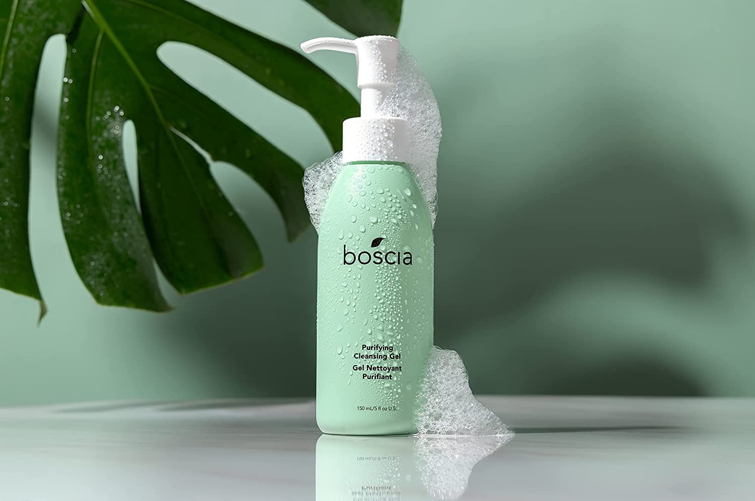 BOSCIA Purifying Cleansing Gel preservative-free badge signals skin-friendly formula.