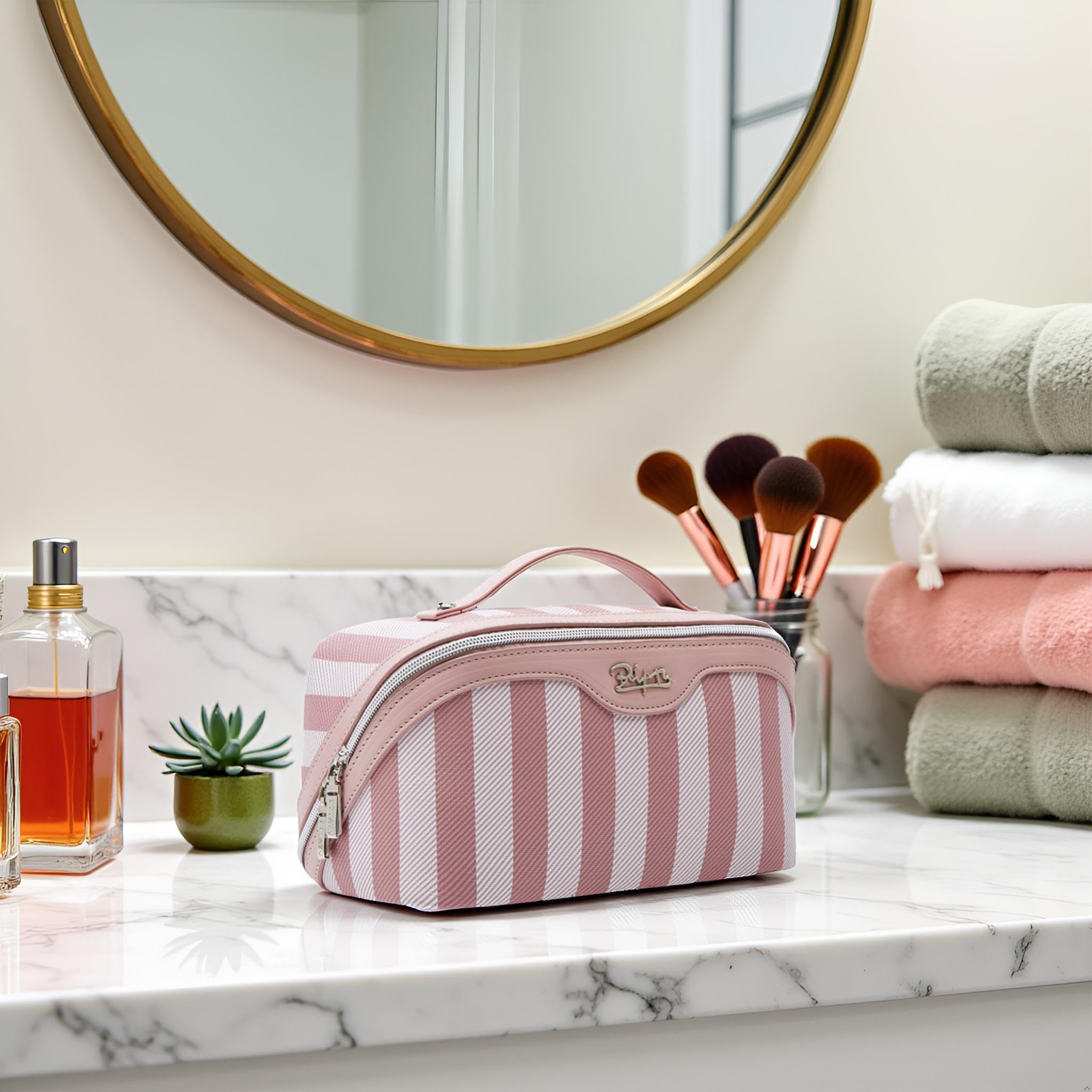 BOYATU compact bag dimensions 9-25-5-1-5 inches fits 230 ml bottles.