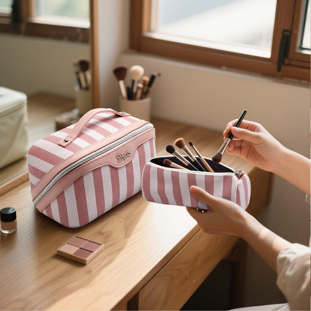BOYATU small detachable pouches help separate skincare and cosmetics for easy access.