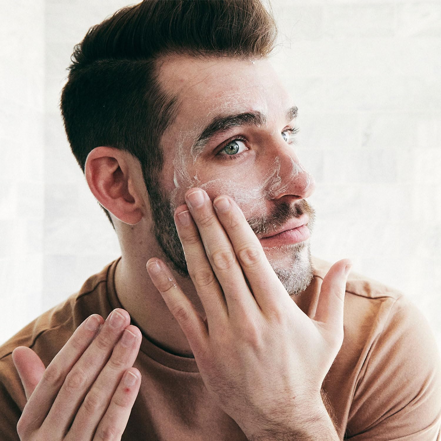 Brickell Daily Defense SPF20 unscented formula delivers an oil-free, non-greasy finish