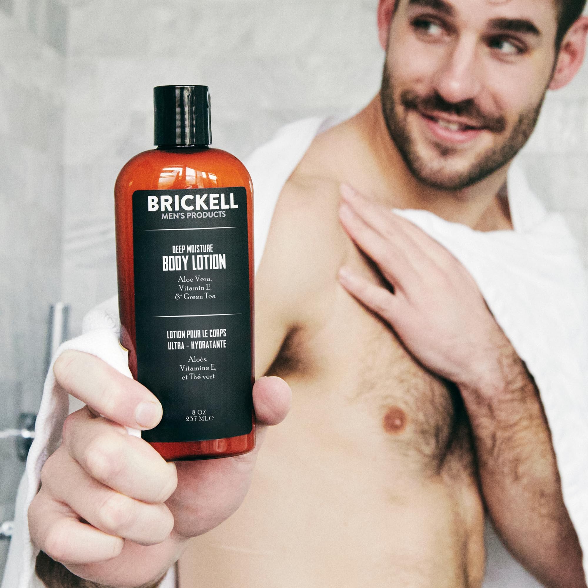 Brickell Deep Moisture Cream Texture demonstrates lightweight hydration.